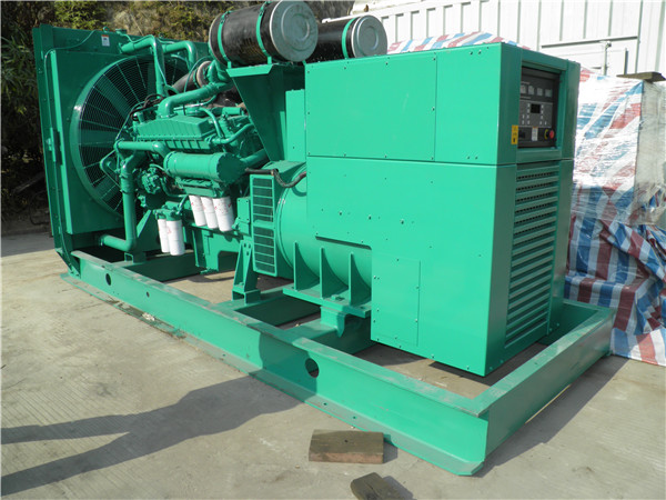 镇远出租发电机 发电机组厂家：柴油发电机组的控制屏的作用是什么？