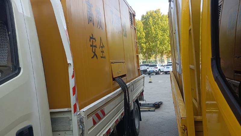 镇远如何判断柴油发电机组和UPS电源的切换时间是否符合要求？